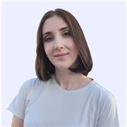 Doy clases de diseño gráfico tanto de conceptos y teoría de diseño como de manejo de programas y cualidades técnicas